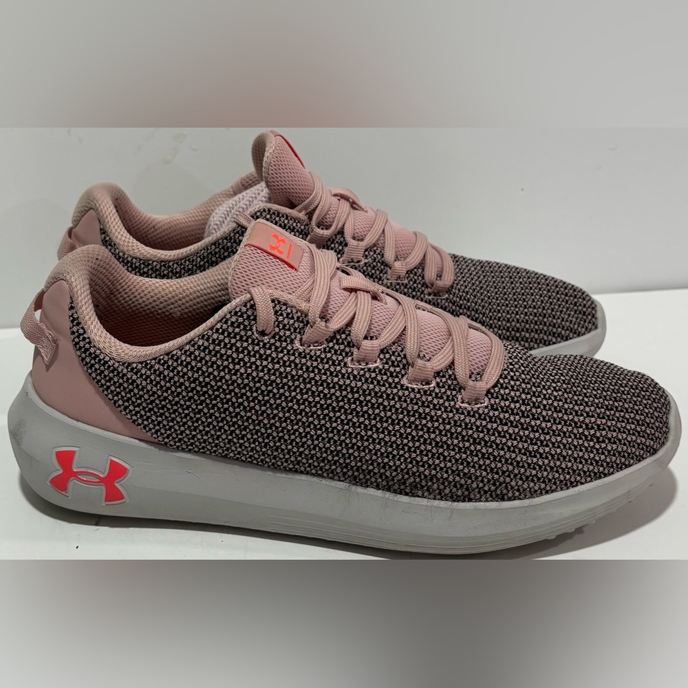 Under Armour Women’s Pink Knit Running Sneakers Size 9 Athletic Walking Shoe